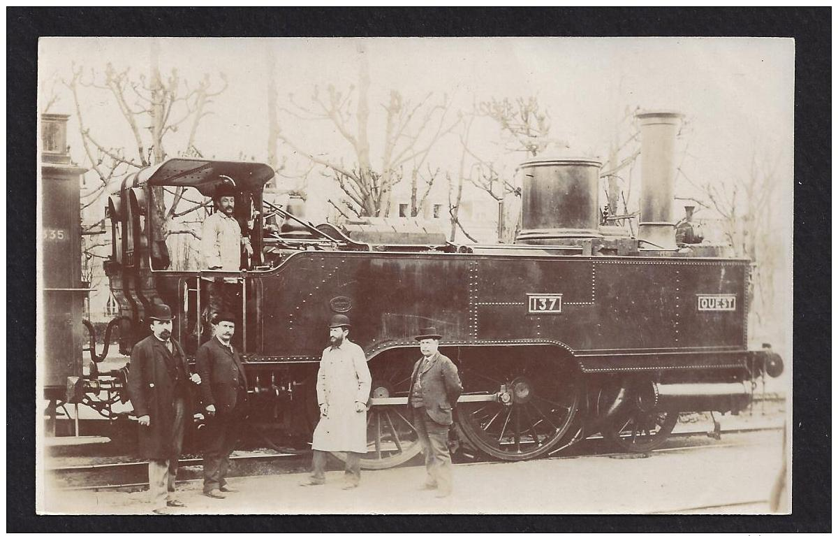 CPA Carte Photo Une Machine De L' OUEST - Trains