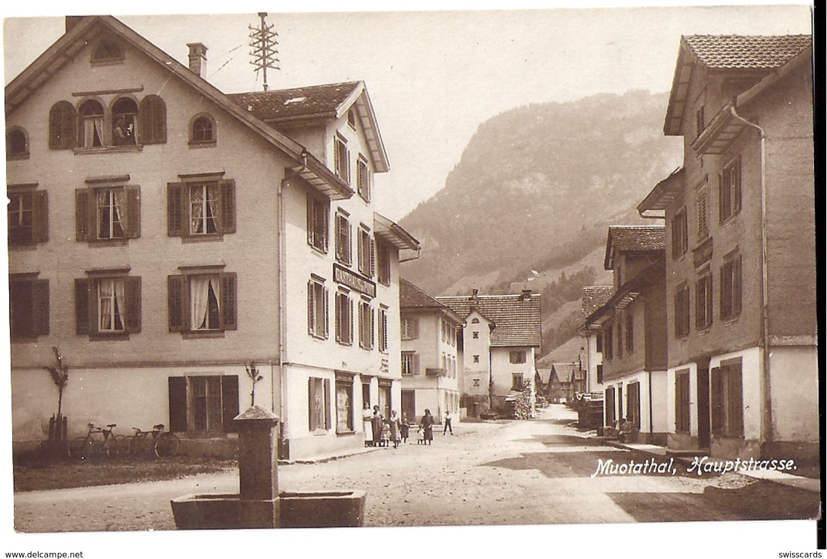 MUOTATHAL: Echt-Foto-AK Mit Gasthaus Post Und Poststelle, Animiert ~1930 - Muotathal