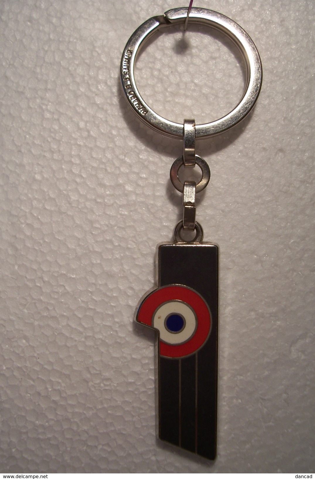 PORTE-CLEFS  -- INSIGNE - LOGO - ARMEE DE L'AIR INFORMATION - AVIATION  - - Aviation