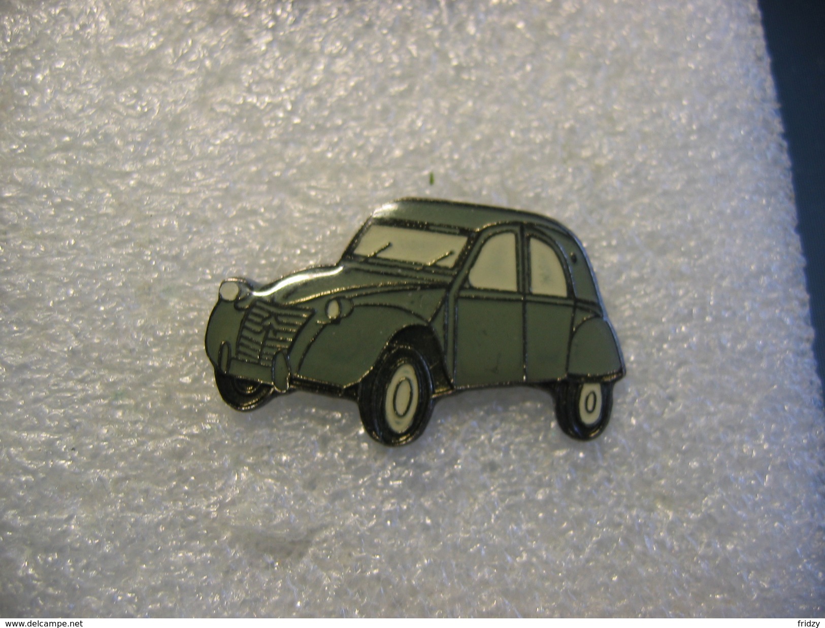 Pin's 2CV Citroen De Couleur Grise - Citroën