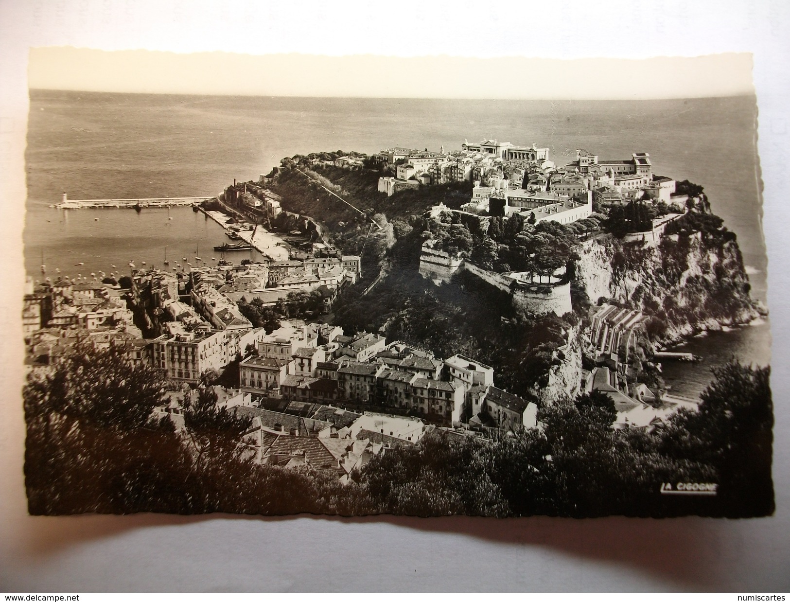 Carte Postale Monaco Vue D'ensemble Du Rocher Et De La Condamine   (Petit Format Circulée ) - La Condamine
