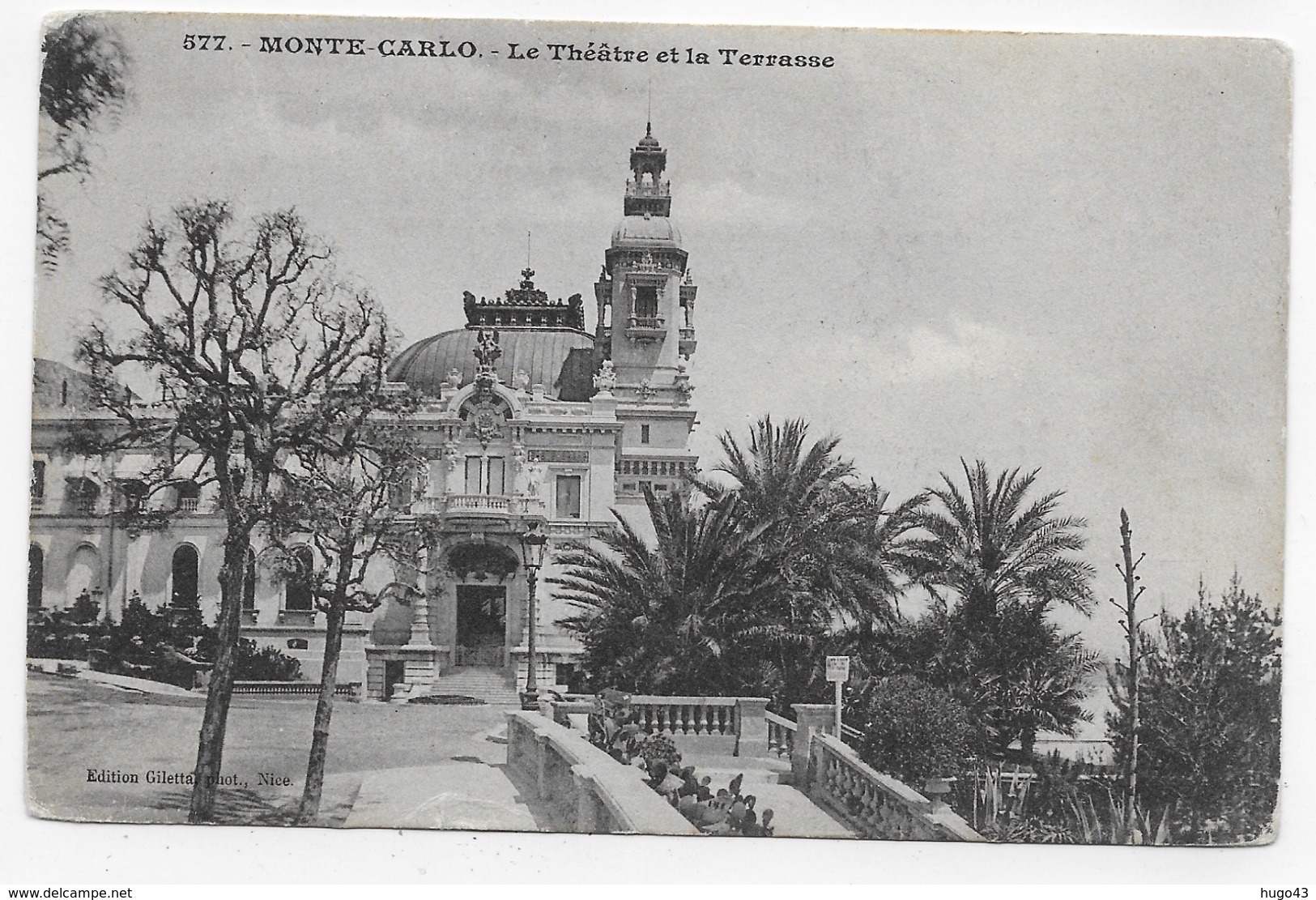 MONTE CARLO - N° 577 - LE THEATRE ET LA TERRASSE- PETITE COUPURE EN BAS - CPA NON VOYAGEE - Teatro De ópera