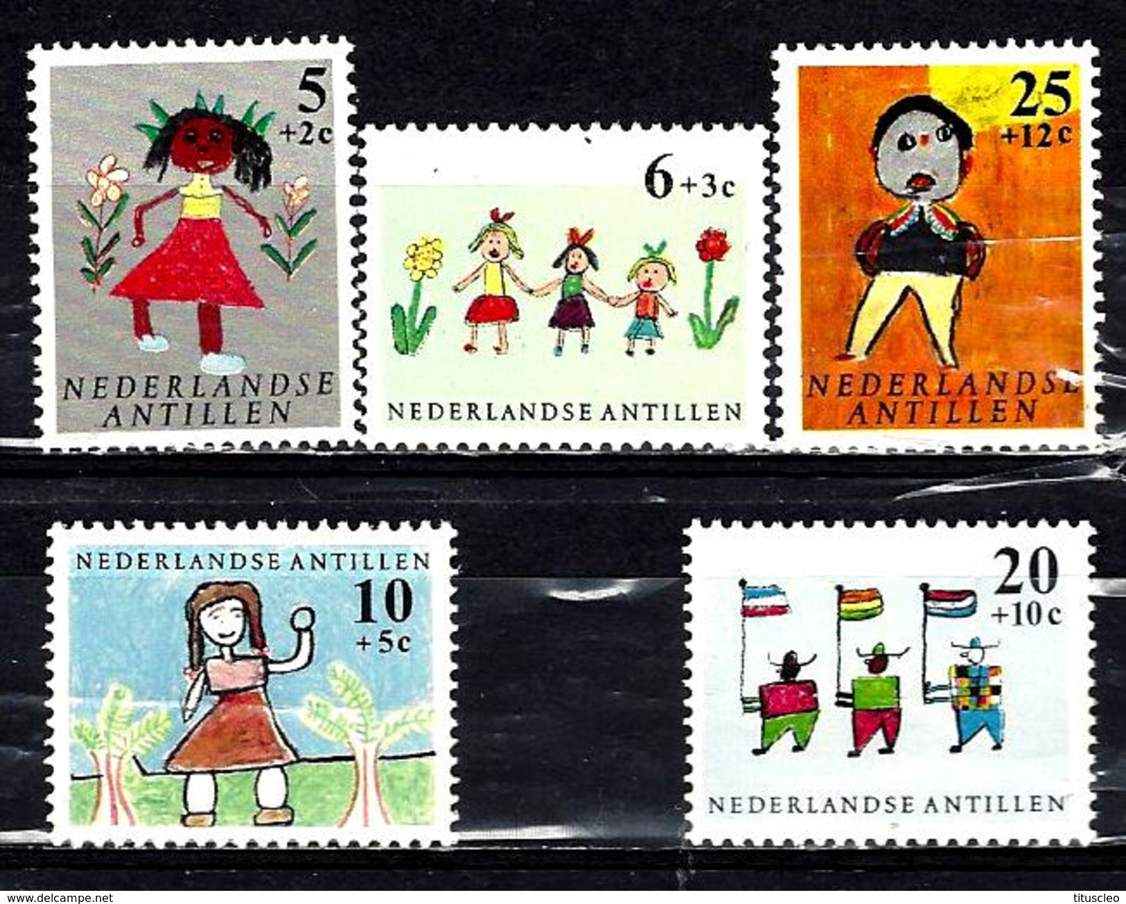 ANTILLES NEERLANDAISES  323/327** Dessins D´enfants Surtaxe Au Profit Des Oeuvres Pour L´enfance - Antille