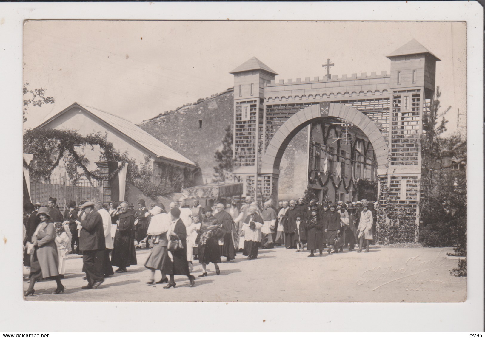 Carte Photo - DOURGNE - Manifestation Religieuse - Photo RIGAL - 26 Rue Henri IV CASTRES - Dourgne