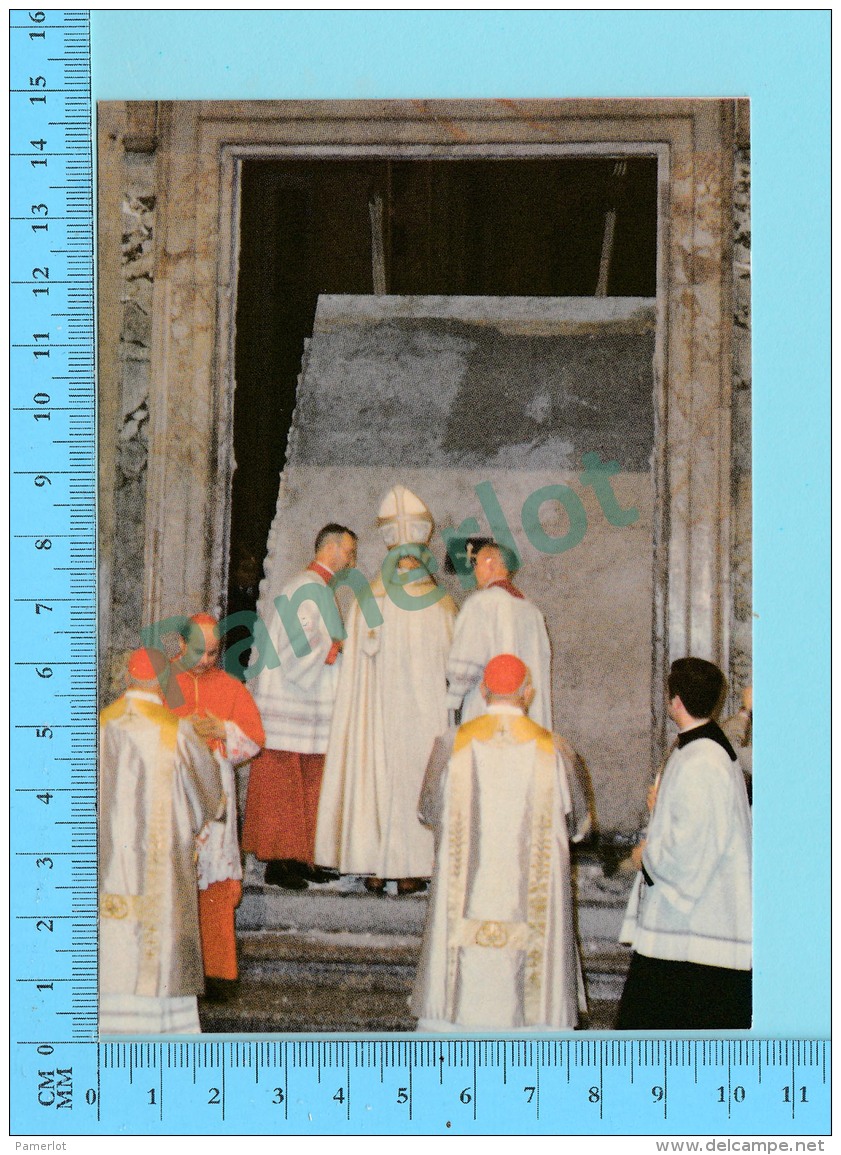 Pape, Papa, Pope -  Anno Santo 1975Paul VI Paulus VI  Ouvrant La Porte Sainte  - 2 Scans - Papes