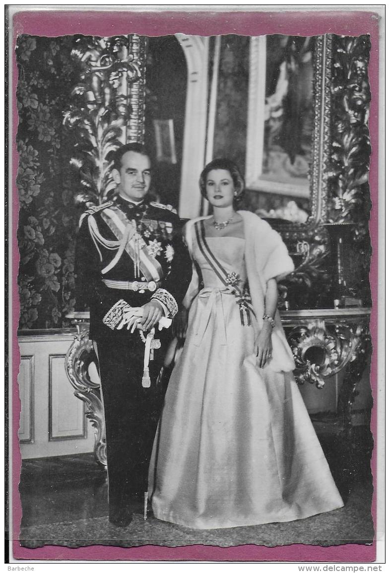 LE PRINCE RAINIER III ET LA PRINCESSE GRACE - Königshäuser