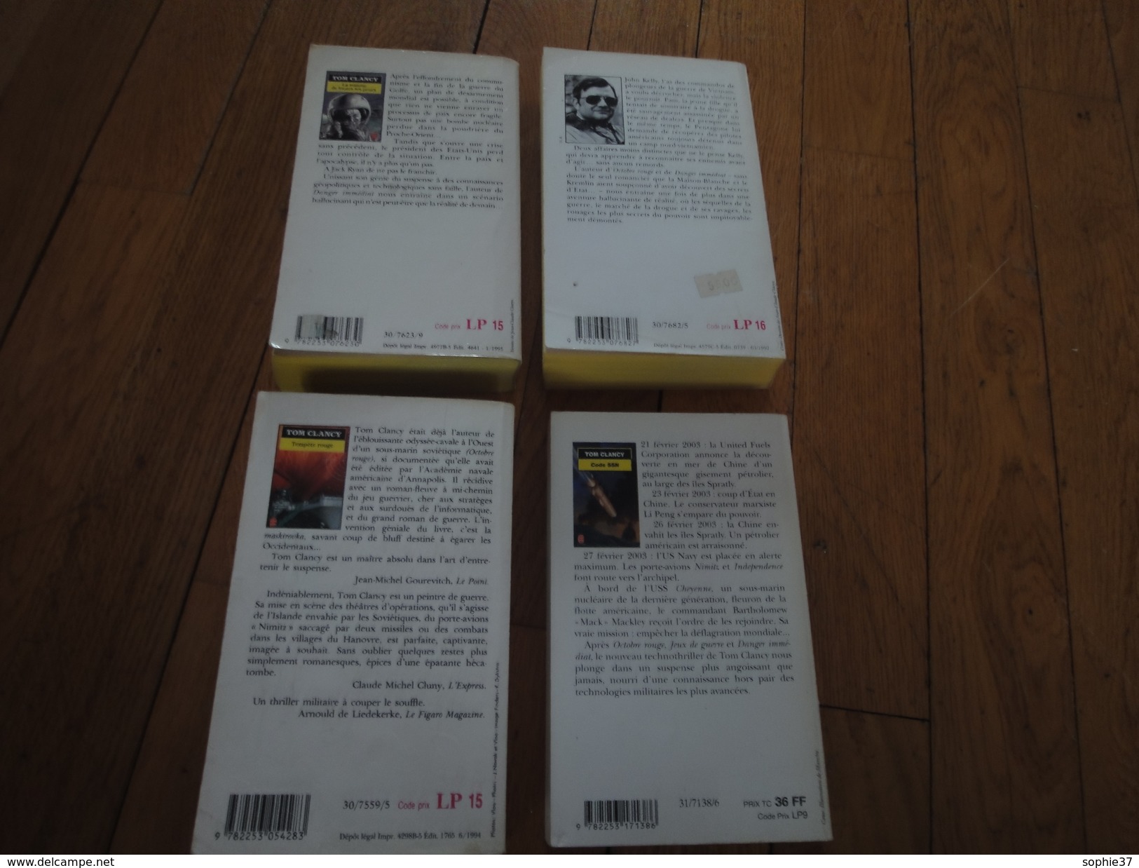 Lot De 4 Livres De Poche Albin Michel- Genre Triller Militaire Par Tom Clancy - Bücherpakete
