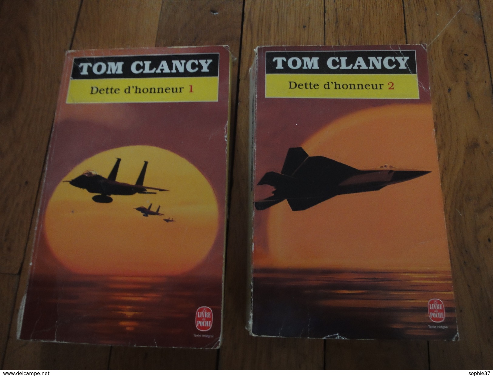 Lot De 2 Livres De Poche Albin Michel- Genre Triller Militaire Par Tom Clancy-Tome 1 Et 2 - Lotti E Stock Libri