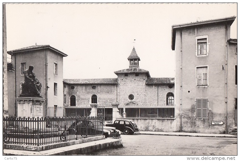 Châtillon Sur Chalaronne 01 - Statue Saint-Vincent-de-Paul Et Hôpital - Automobile - Châtillon-sur-Chalaronne