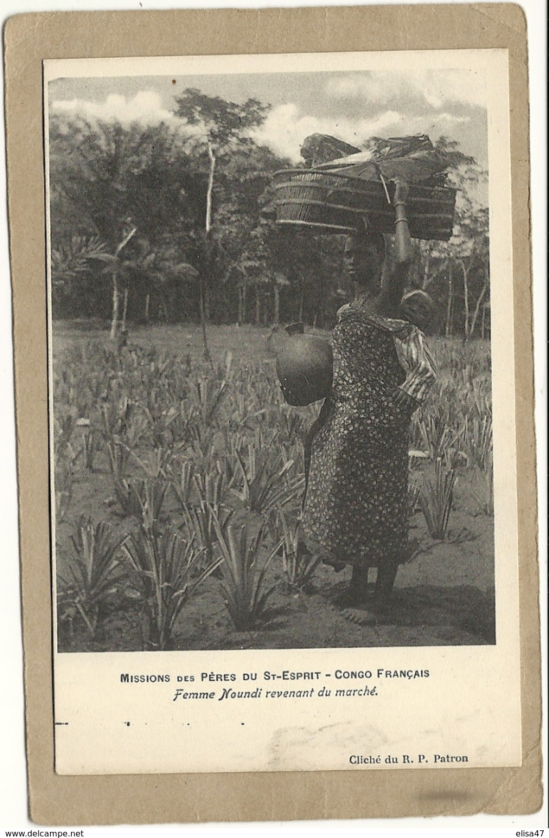 CONGO FRANCAIS    FEMME  NOUNDI REVENANT   DU  MARCHE - Congo Français