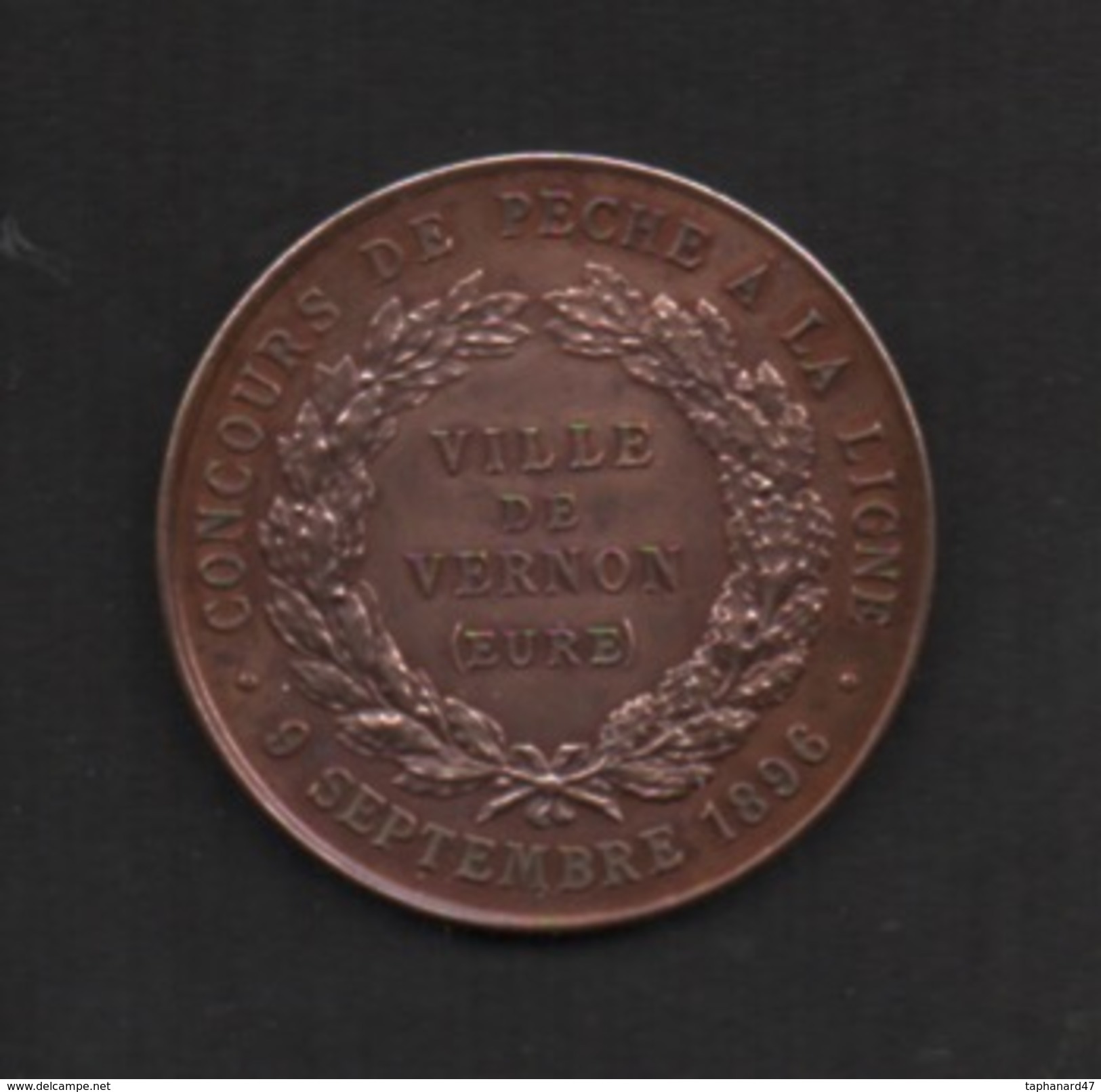 Medaille  En Bronze . VILLE DE VERNON EURE . "Concours De Pêche à La Ligne Le 9 Septembre 1896" - Firma's