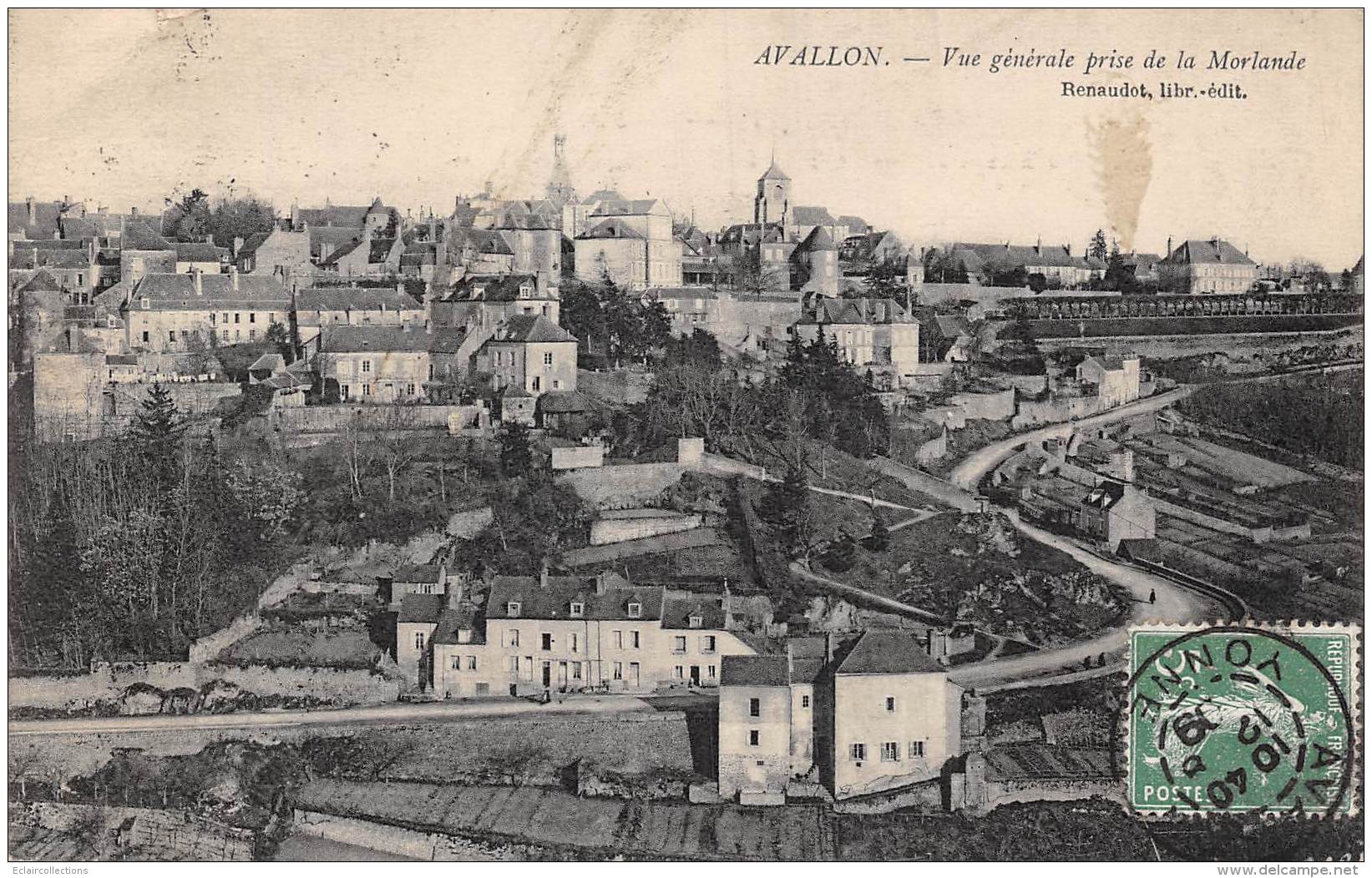 Avallon      89      Vue Générale Prise De La Morlande     (voir Scan) - Avallon