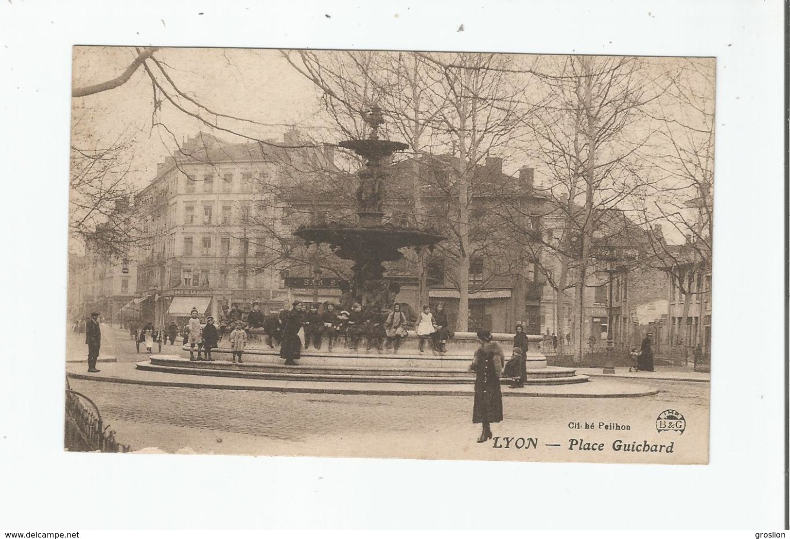 LYON PLACE GUICHARD (FONTAINE AVEC BELLE ANIMATION ET COMMERCES) 1919 - Lyon 3