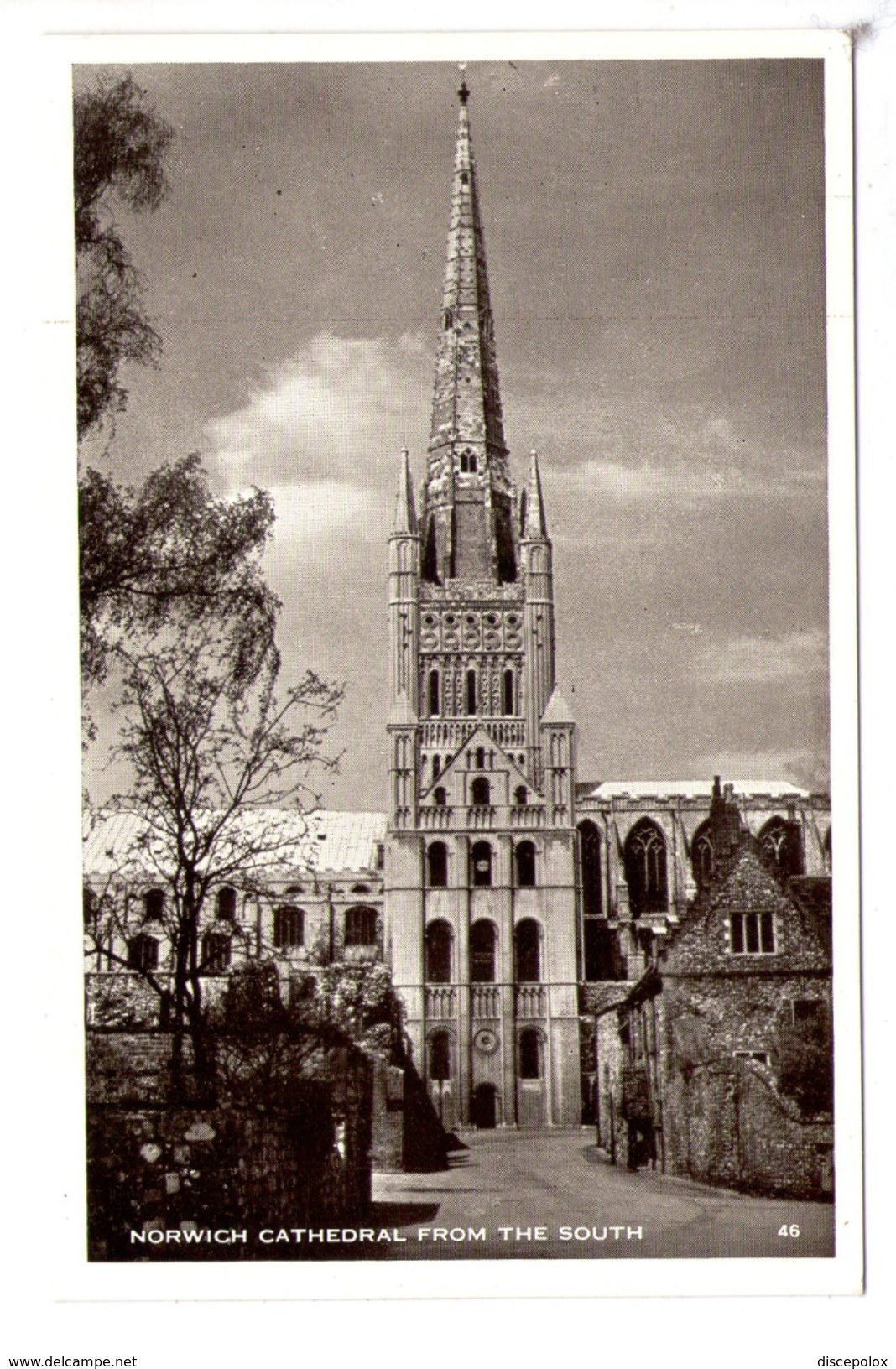 S2015 Postcard, Small Size - ENGLAND, Norfolk - NORWICH Cathedral From The South_ NOT WRITED _ - Norwich