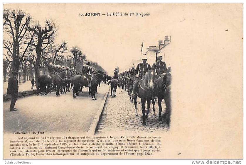 Joigny        89       Défilé Du 1er  Dragons  - En Partie Décollée -       (voir Scan) - Joigny