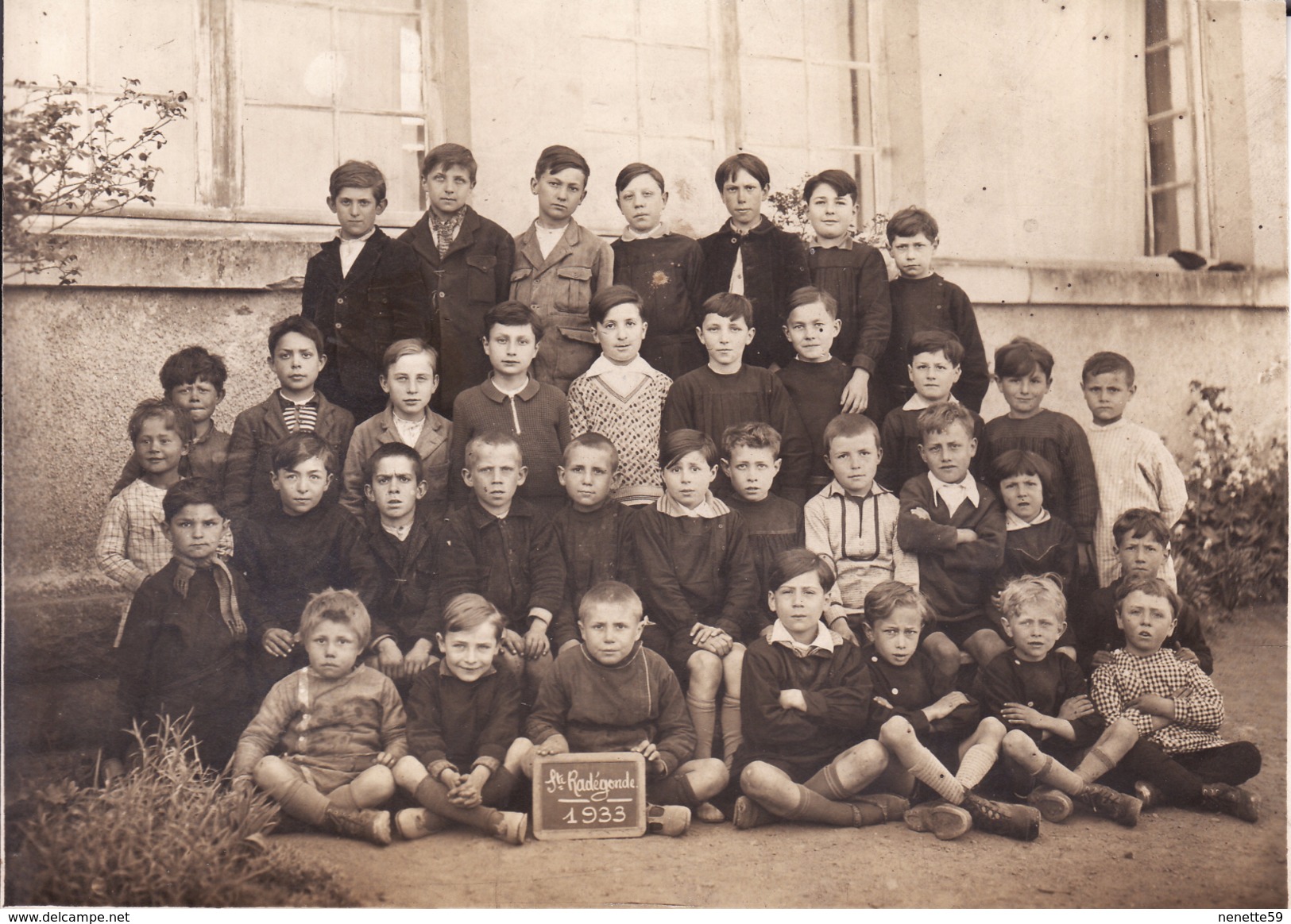 SAINTE RADEGONDE - Photo De Classe Des Garçons En 1933 - Autres & Non Classés