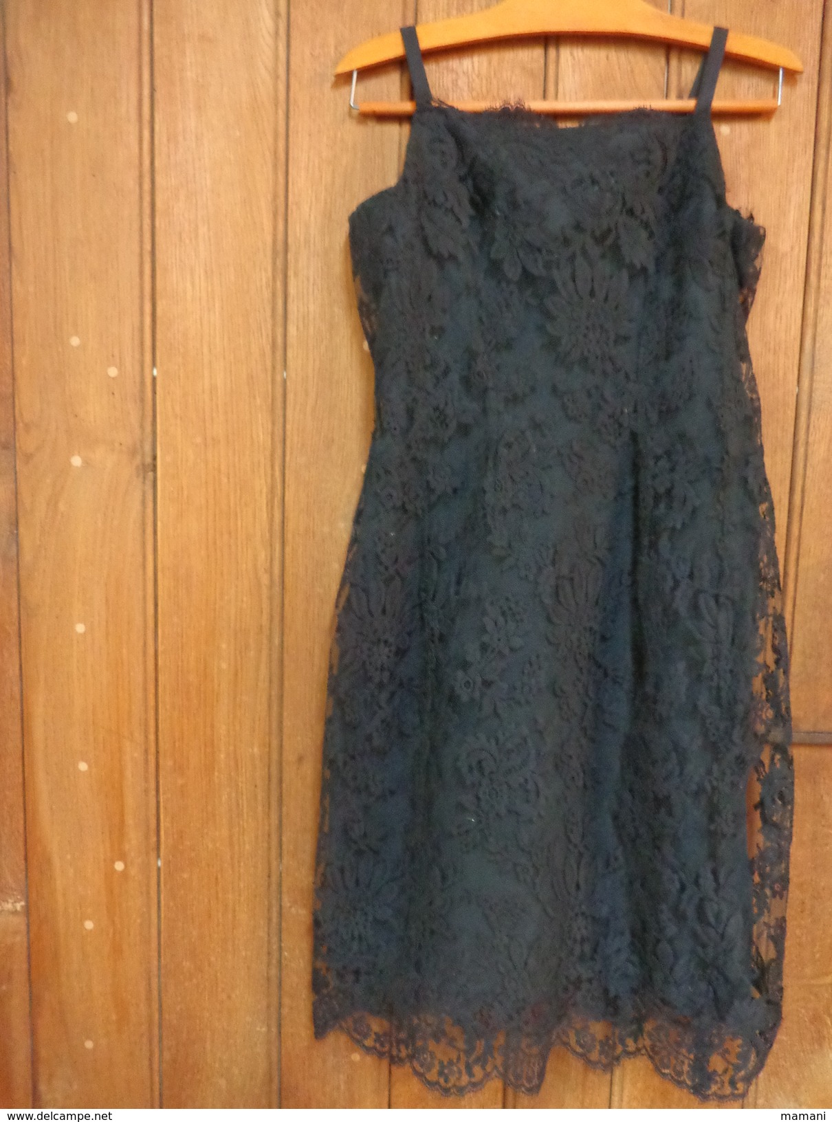 Robe Droite Noire En Dentelle -doublee H 97cm T De Poitrine 84cm T Taille 76cm- - 1940-1970