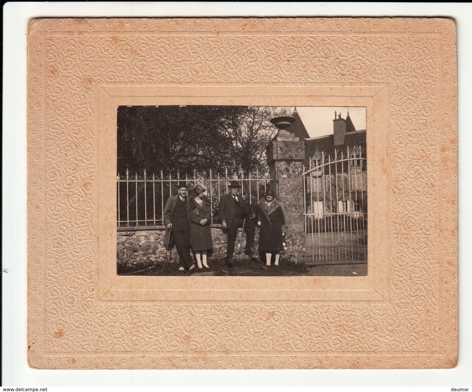 Mr Et Mme Auguste LERCH , Leur Fils JEAN LERCH Et JACQUELINE BOUVIER ( Famille BOUVIER, Vierzon) - Personnes Identifiées