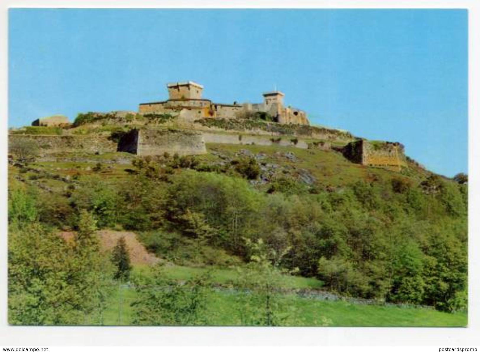 VERIN, Orense - Vista Panoramica Del Castillo De Monterrey  (2 Scans) - Orense