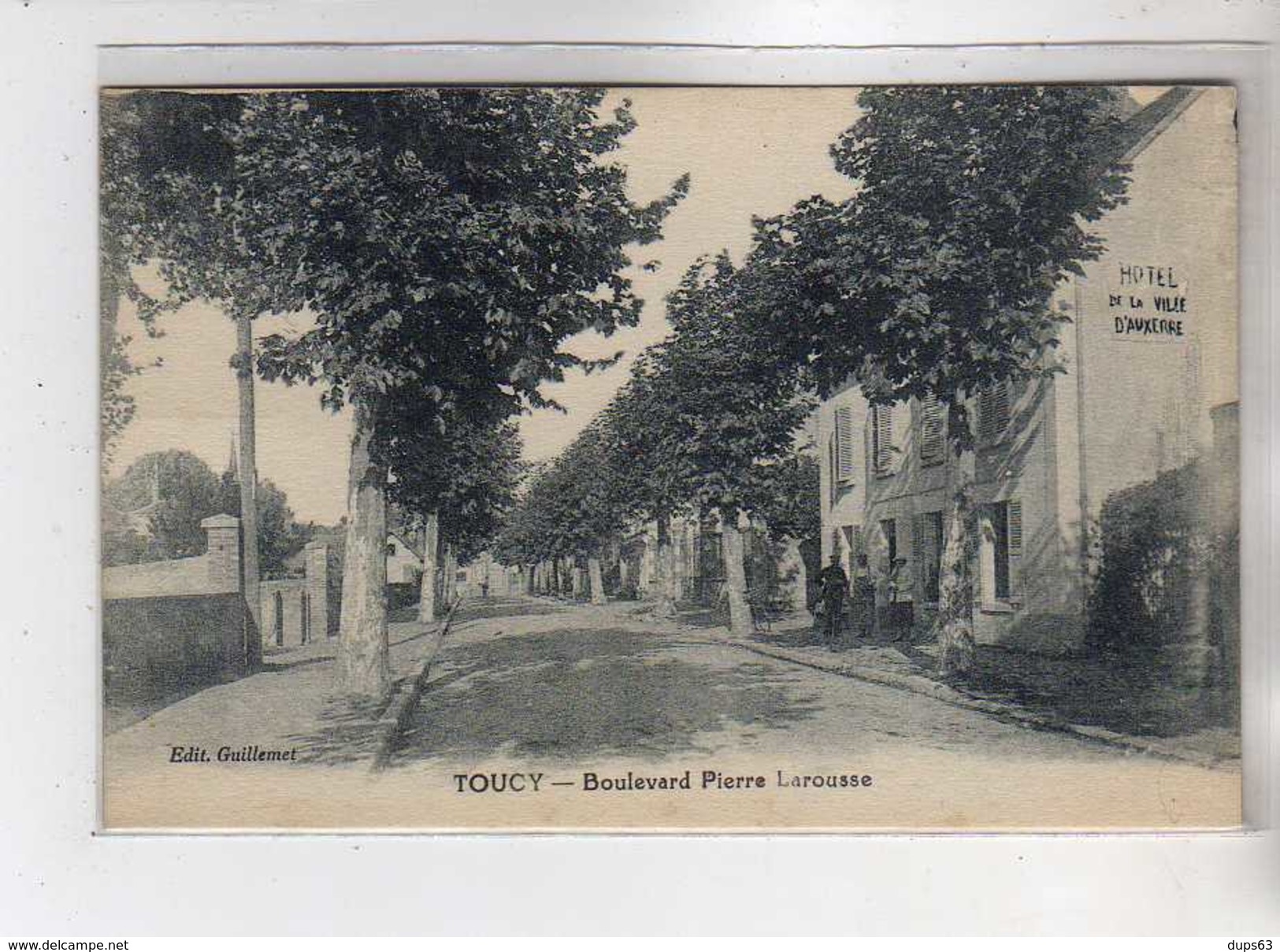 TOUCY - Boulevard Pierre Larousse - Très Bon état - Toucy