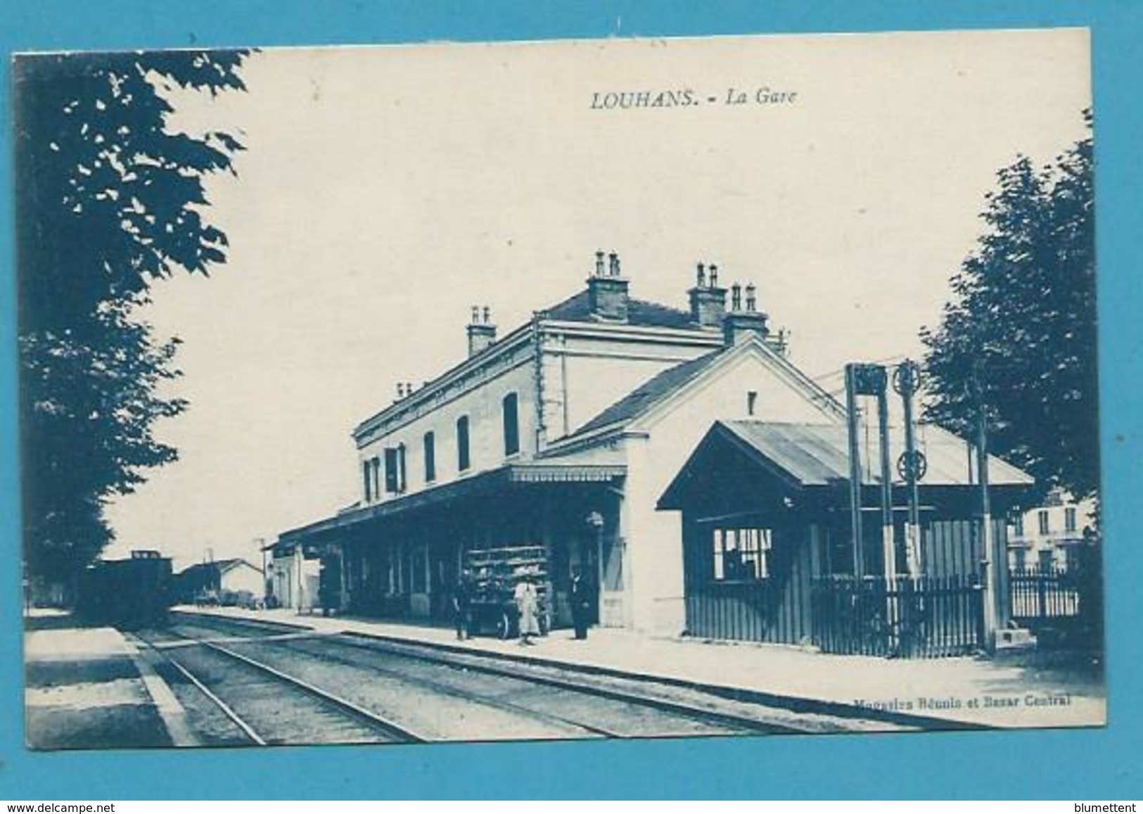 CPA - Chemin De Fer Marchand Ambulant Sur Le Quai De La Gare LOUHANS 71 - Louhans