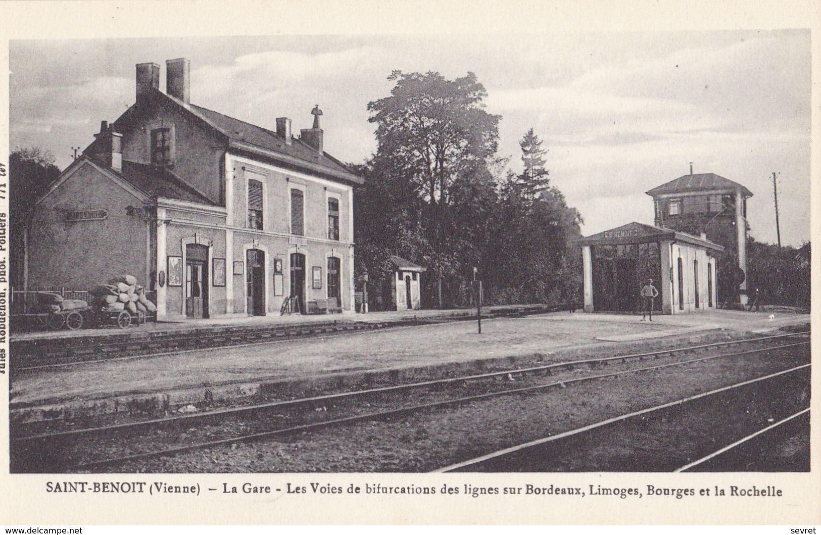 SAINT-BENOIT. - La Gare. Les Voies De Bifurcations - Saint Benoit