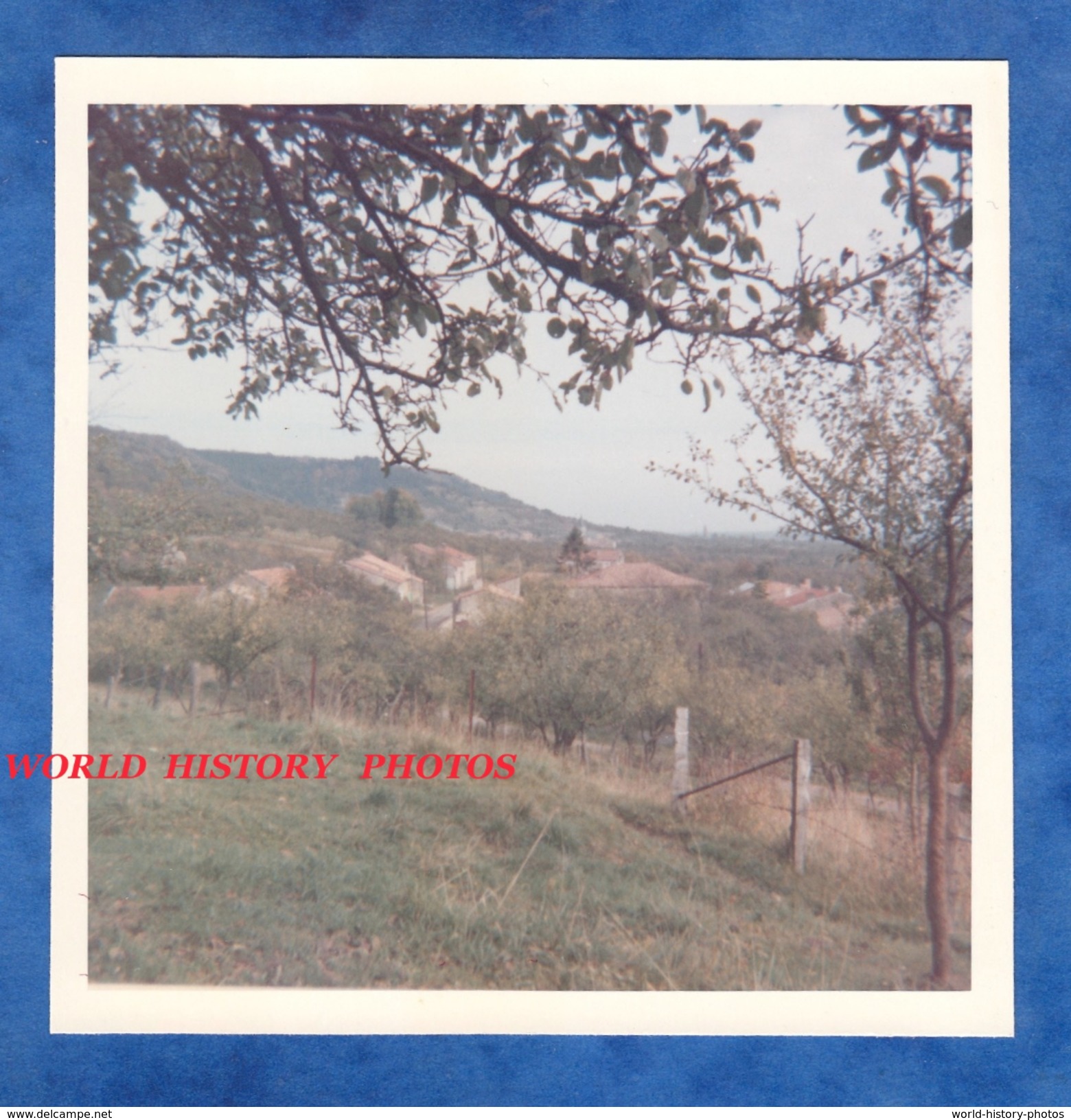 Photo Ancienne - BUXERULLES ( Meuse ) - Vue Du Village Prise D'un Pré - 1965 - Buxieres Sous Les Cotes - Lieux