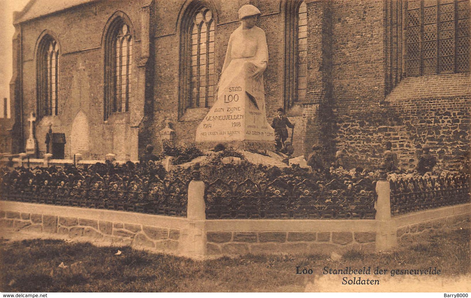 Loo Lo Reninge    Standbeeld Der Gesneuvelde Soldaten         X 29 - Lo-Reninge