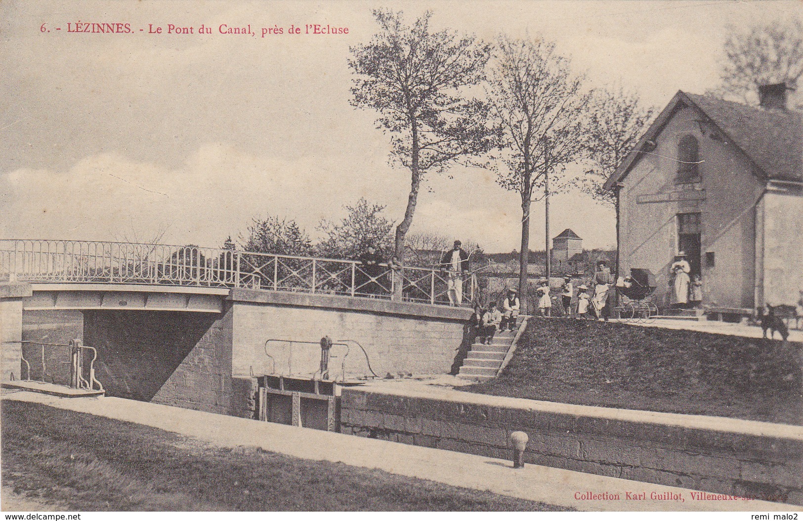 CARTE POSTALE   LEZINNES 89  Le Pont Du Canal,près De L'écluse - Autres & Non Classés