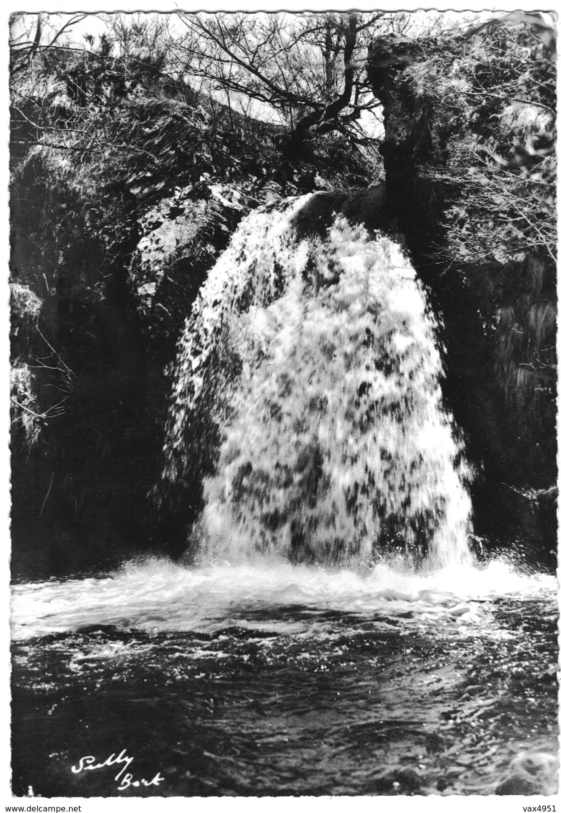 LA TOUR D AUVERGNE  CASCADE SAINTE ELISABETH   ****     RARE     A   SAISIR    ****** - Autres & Non Classés