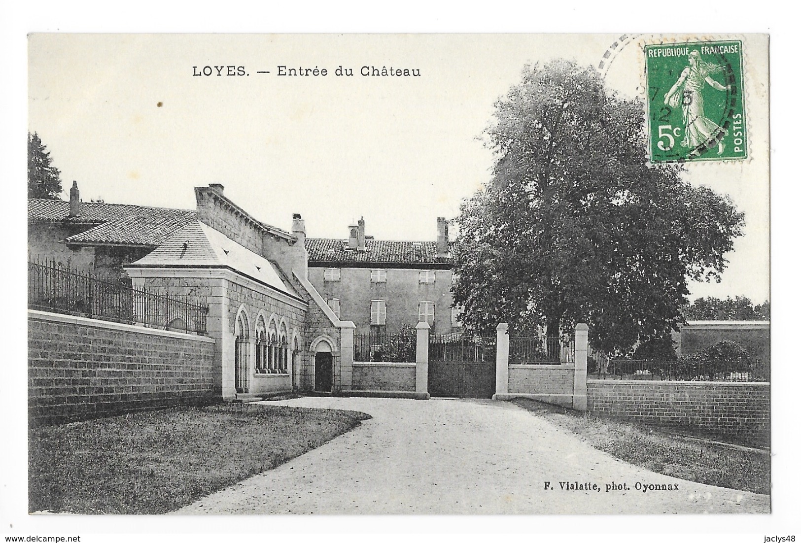 LOYES  (cpa 01)   Entrée Du Château -   - L 1 - Non Classés