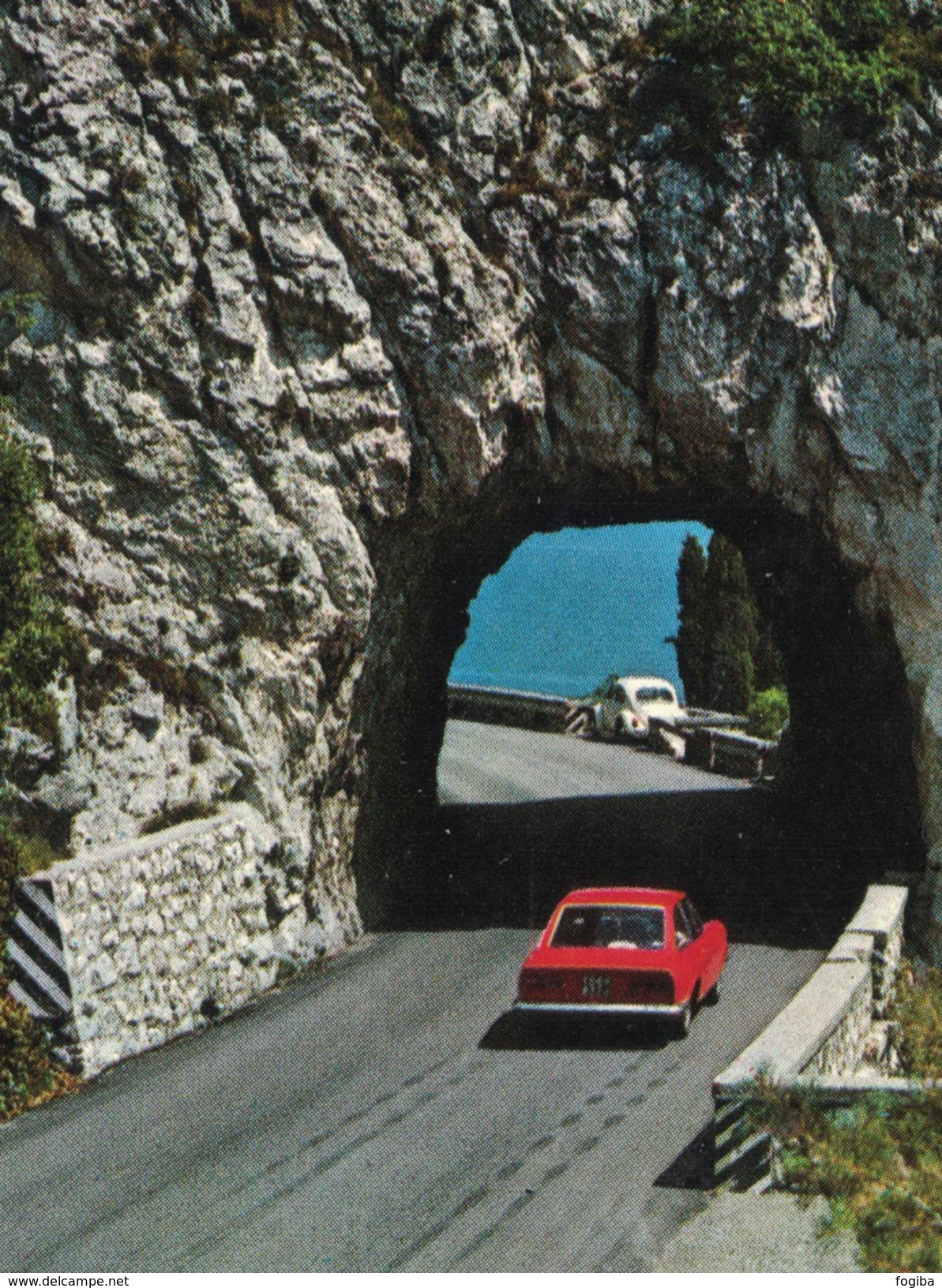 GB48     Fiat 124 Sport Coupè VW 1200, Gardesana Occidentale, Lago Di Garda - Turismo