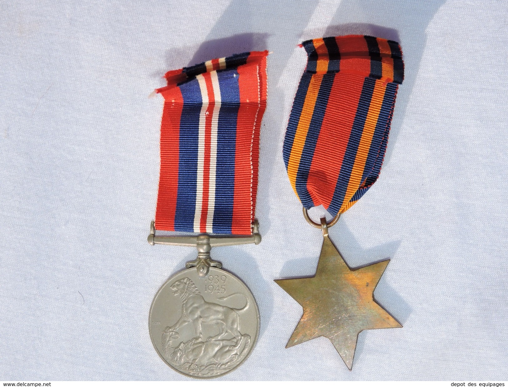 ANGLETERRE : LOT 2 MEDAILLES : 39-45 STAR + THE BURMA STAR