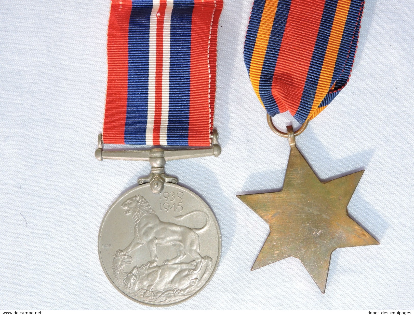 ANGLETERRE : LOT 2 MEDAILLES : 39-45 STAR + THE BURMA STAR