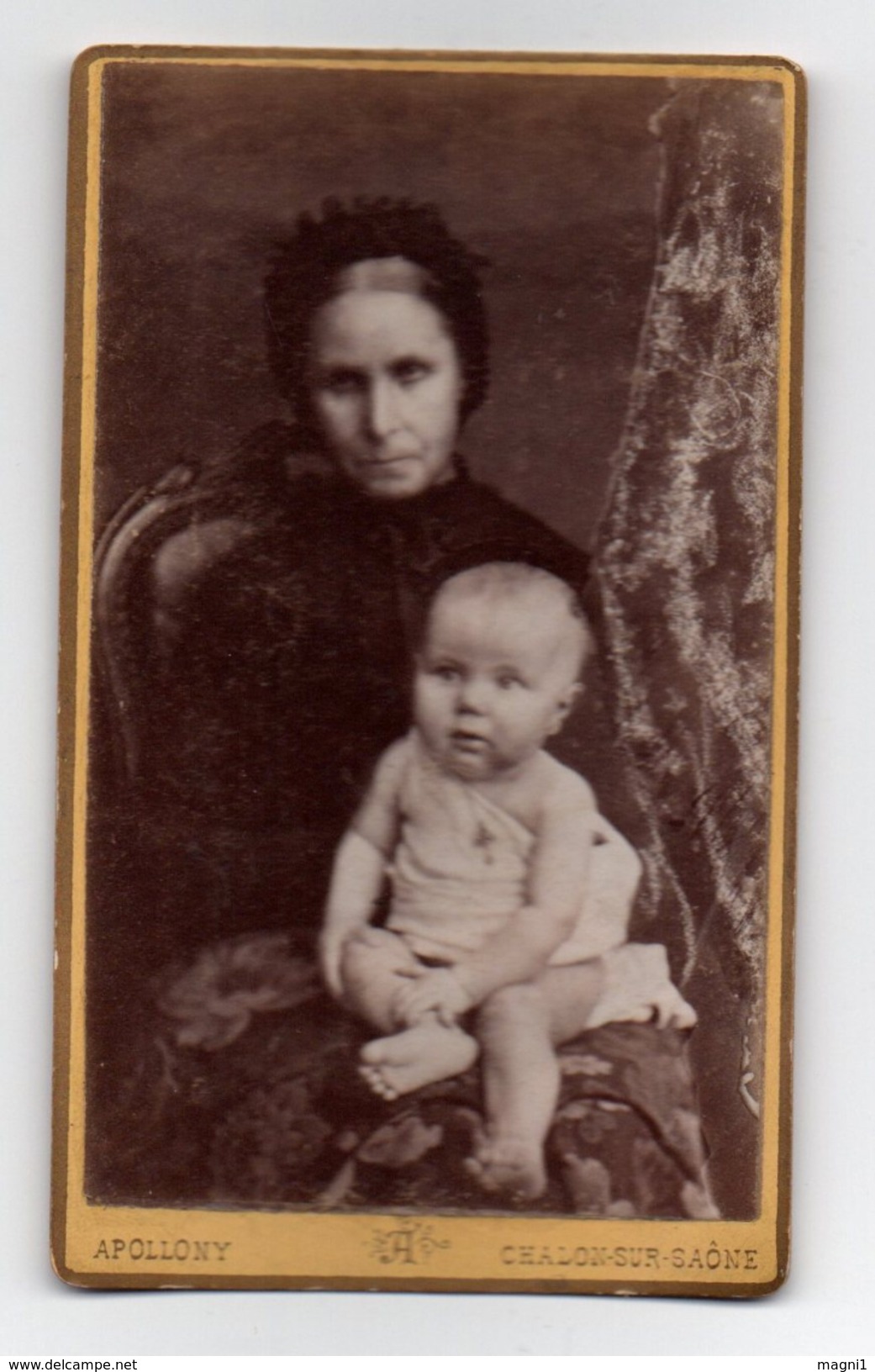 Photographie Ancienne - Femme Et Son Enfant - Photographe APOLLONY - 5 Rue Des Places à Chalon S/Saône - Anciennes (Av. 1900)