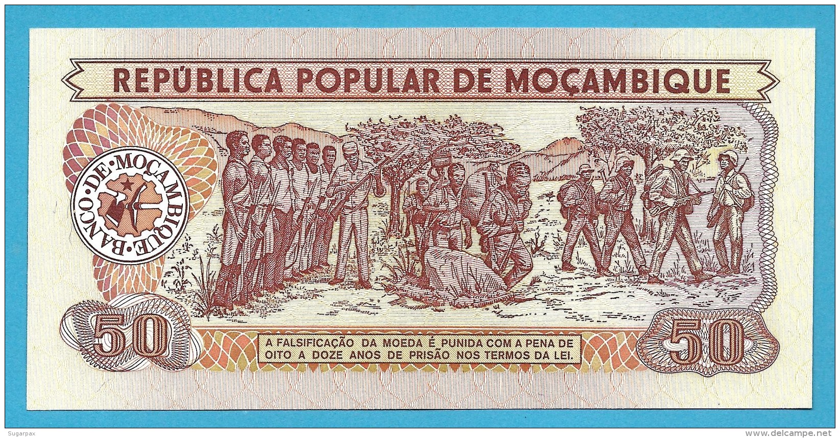MOZAMBIQUE - 50 METICAIS - 16.06.1986 - P 129.b - Unc. -  Série AK - Soldiers, Flag Ceremony / Soldiers In Training - Mozambico