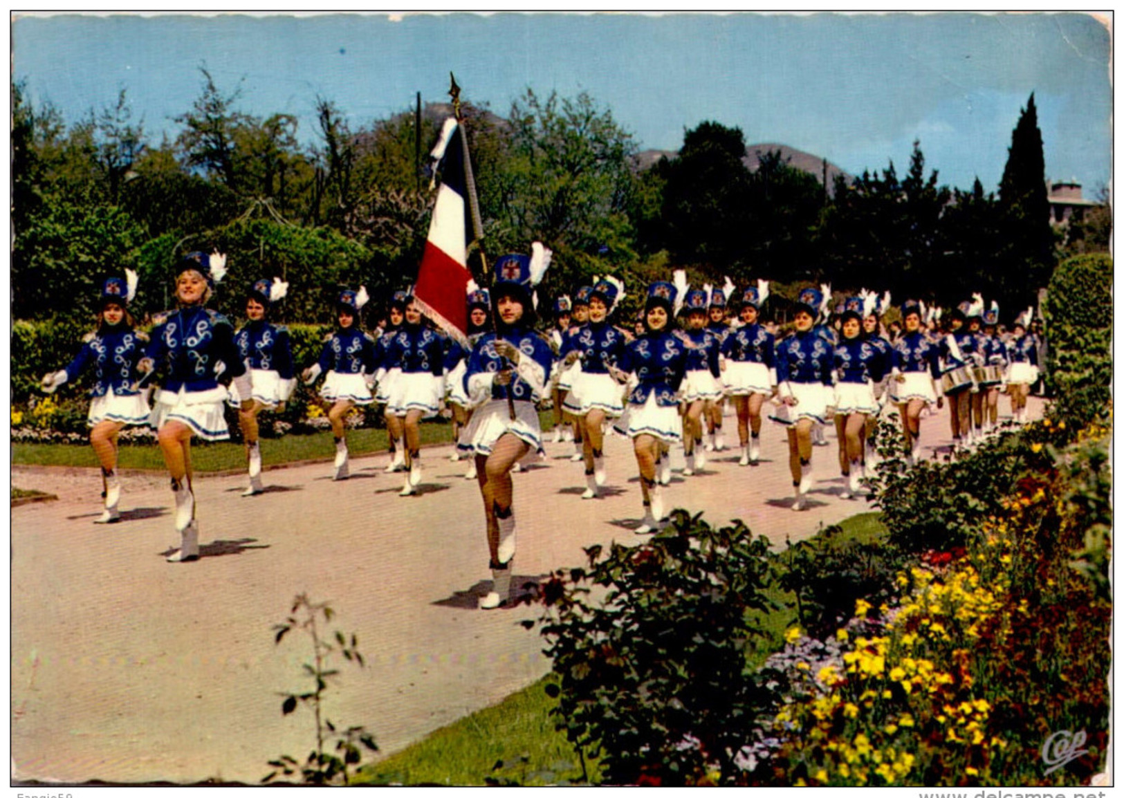 MAJORETTES  DE NICE  /LOT 1220 - Other & Unclassified