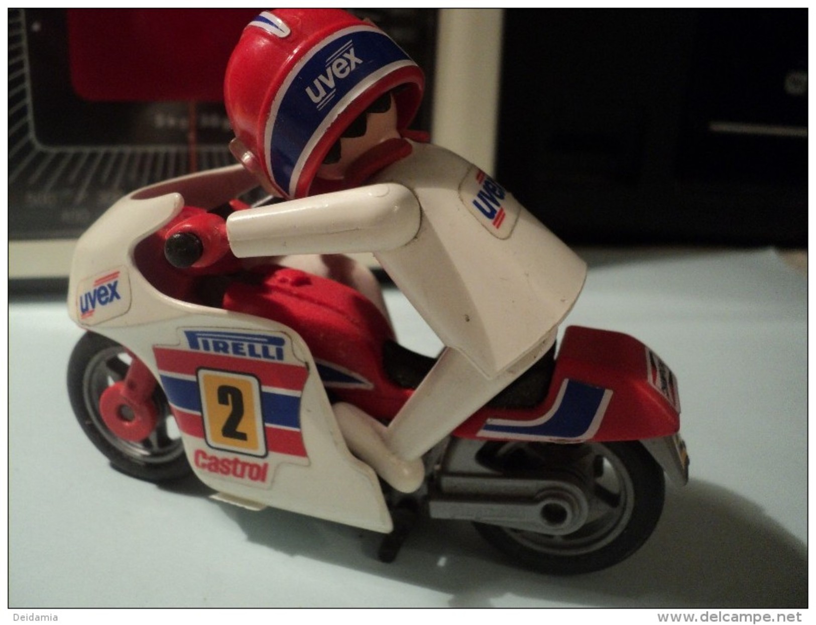 Moto Playmobil 1988 Geobra. Pirelli, Uvex, Castrol  Champion 2. - Autres & Non Classés