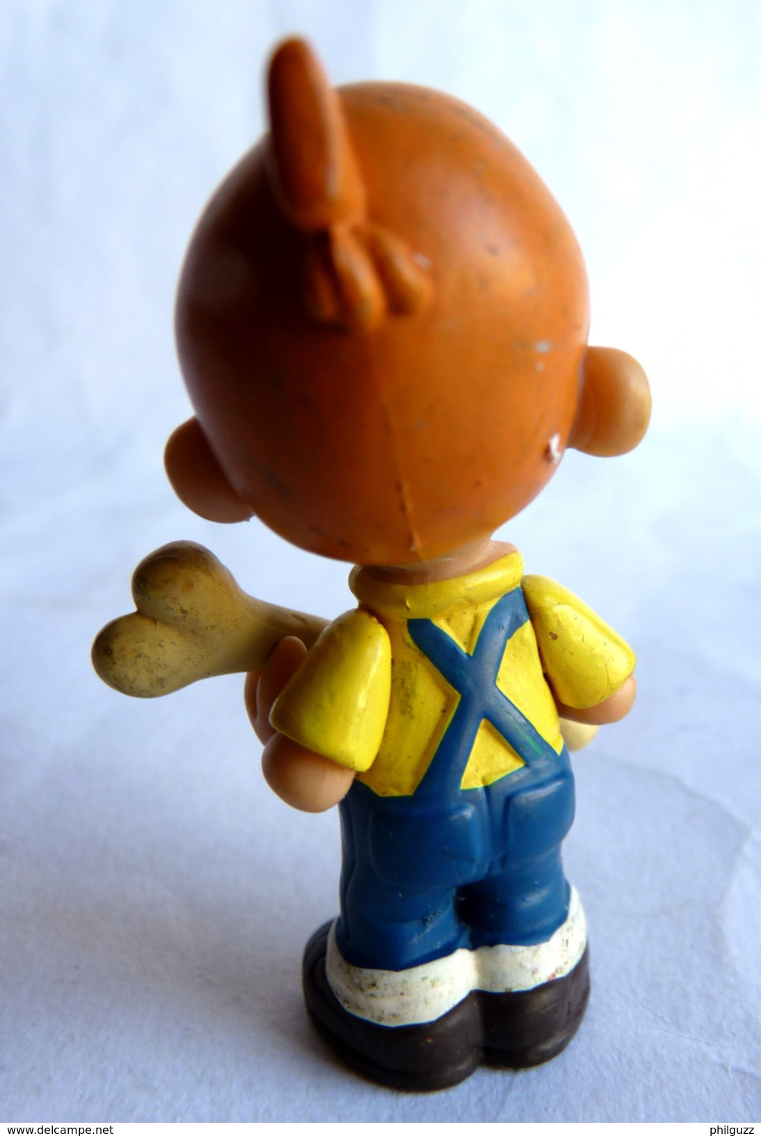 Figurine BOULE ET BILL , BOULE AVEC UN OS PLASTOY - ROBA - 2002 (1) - Autres & Non Classés