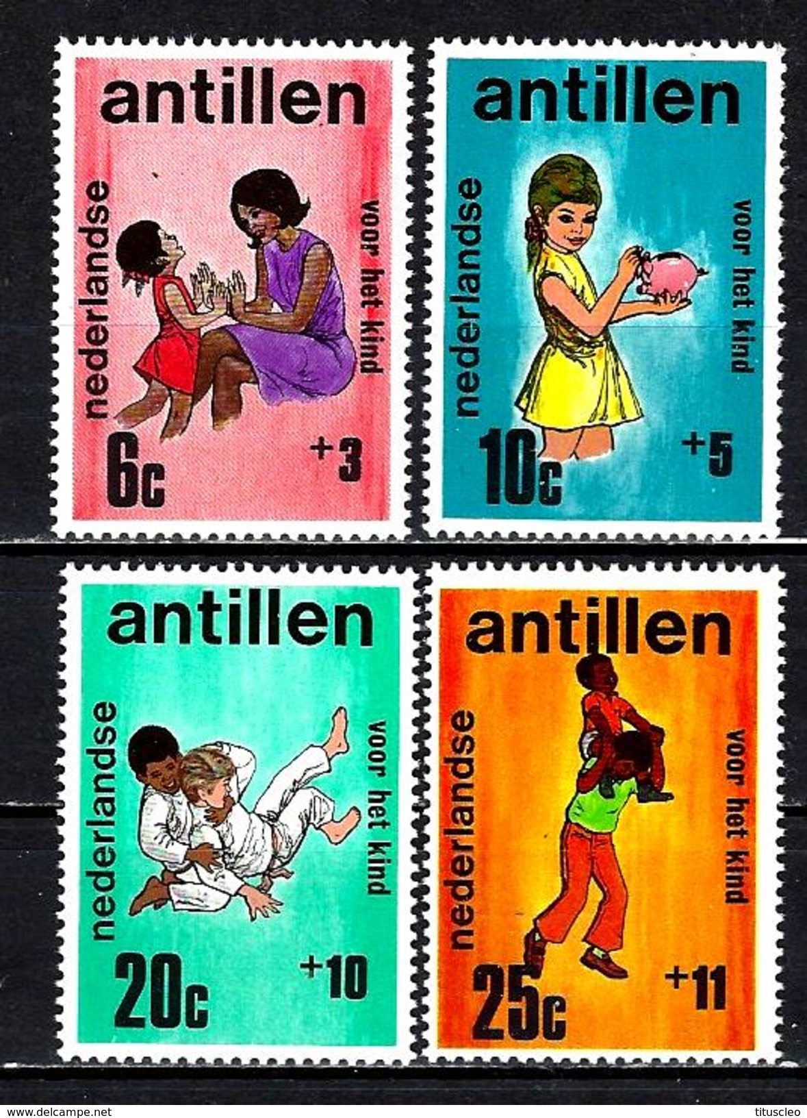 ANTILLES NEERLANDAISES 412/415** Enfance Surtaxe Au Profit De L´enfance - Antille