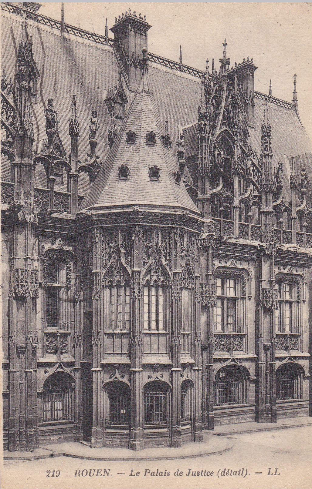 76 - ROUEN - Le Palais De Justice (détail) - Rouen