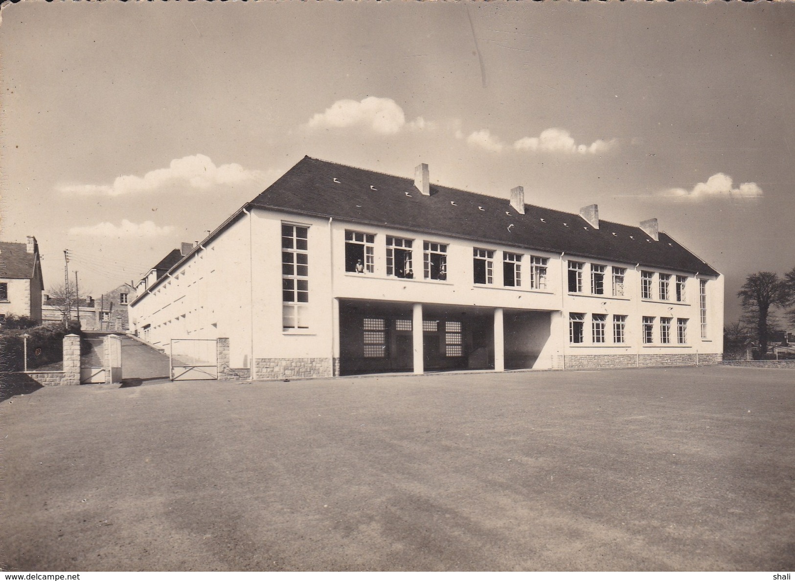 CPSM GUERLESQUIN LE GROUPE SCOLAIRE - Guerlesquin