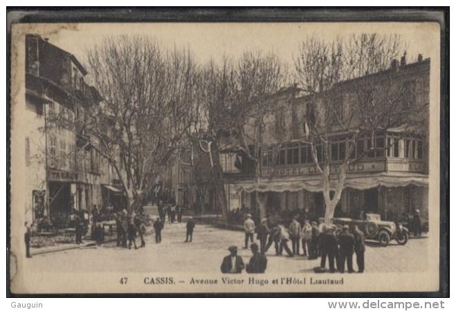 CPA - CASSIS - AVENUE VICTOR HUGO Et HOTEL LIAUTAUD - Edition C.A.P. - Cassis