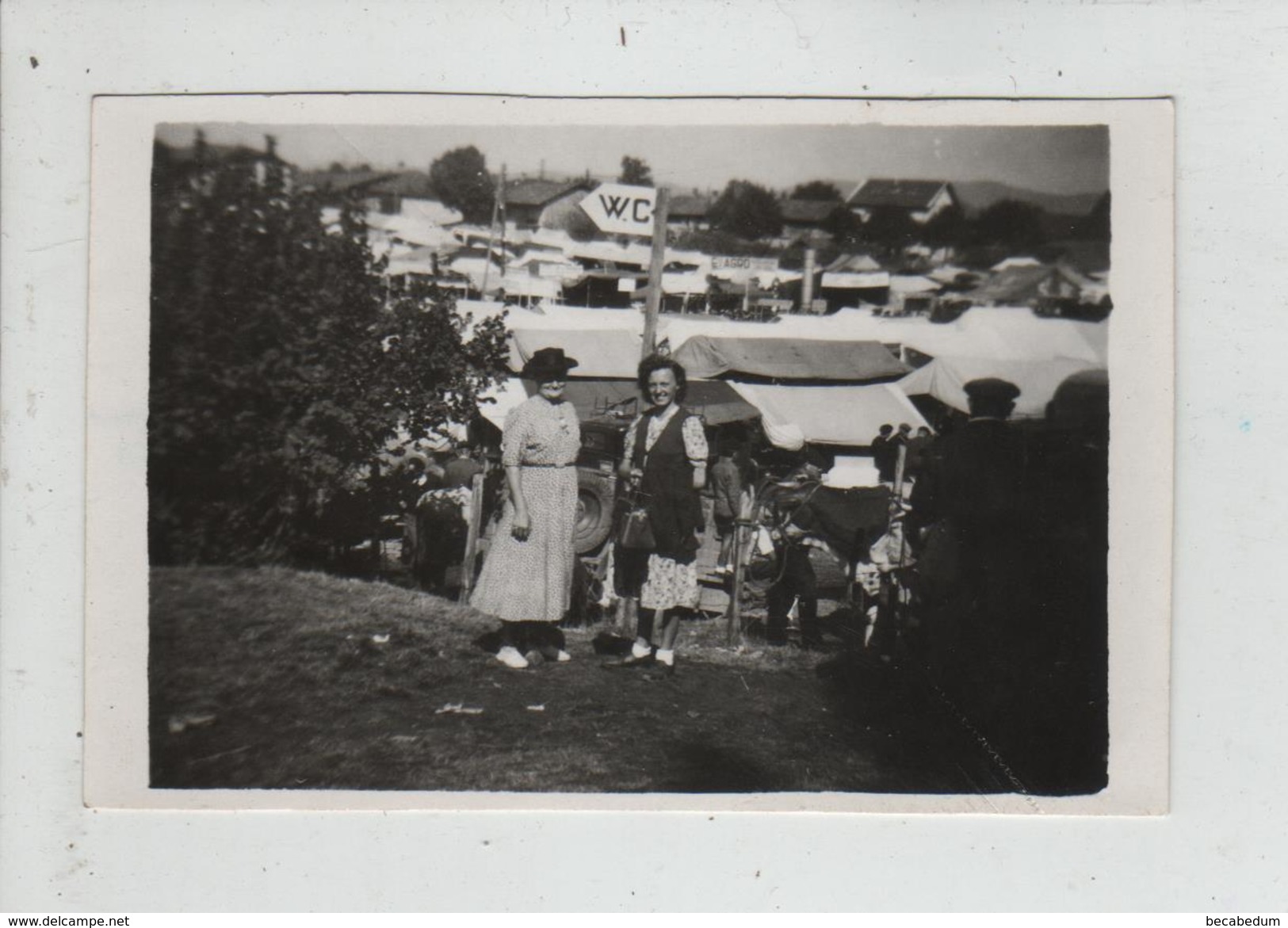 Photo  Beaucroissant Foire WC Septembre 1949 - Lieux