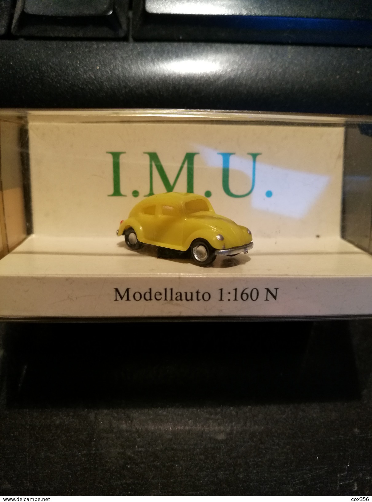 BREZELKAFER V.W 1961 VOLKSWAGEN COCCINELLE Modellauto 1/160 I.M.U - Escala 1:160