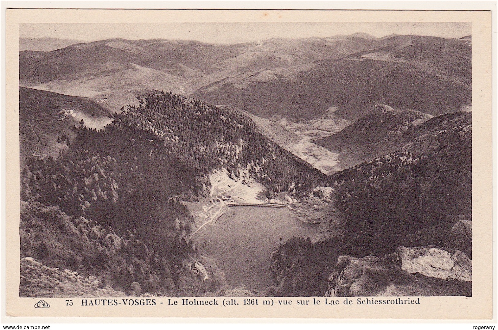 HAUTES-VOSGES .... LE  HOHNECK  VUE  SUR  LE  LAC  DE  SCHIESSROTHRIED - Autres & Non Classés