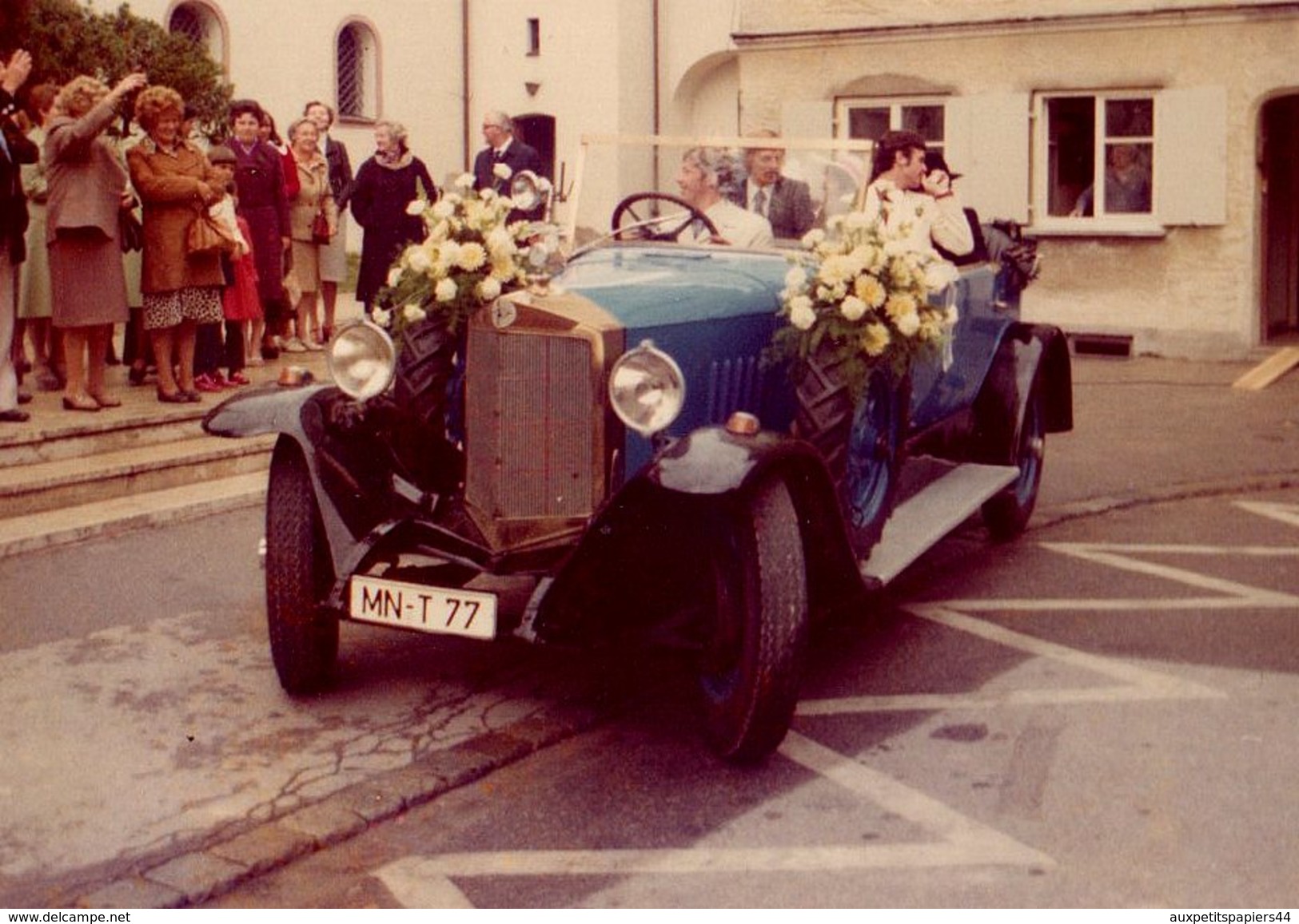 Photo Couleur Originale Vintage  La Merveilleuse Voiture Des Mariés - Torpédo Conduite à Droite Bleu & Noir à Identifier - Automobili