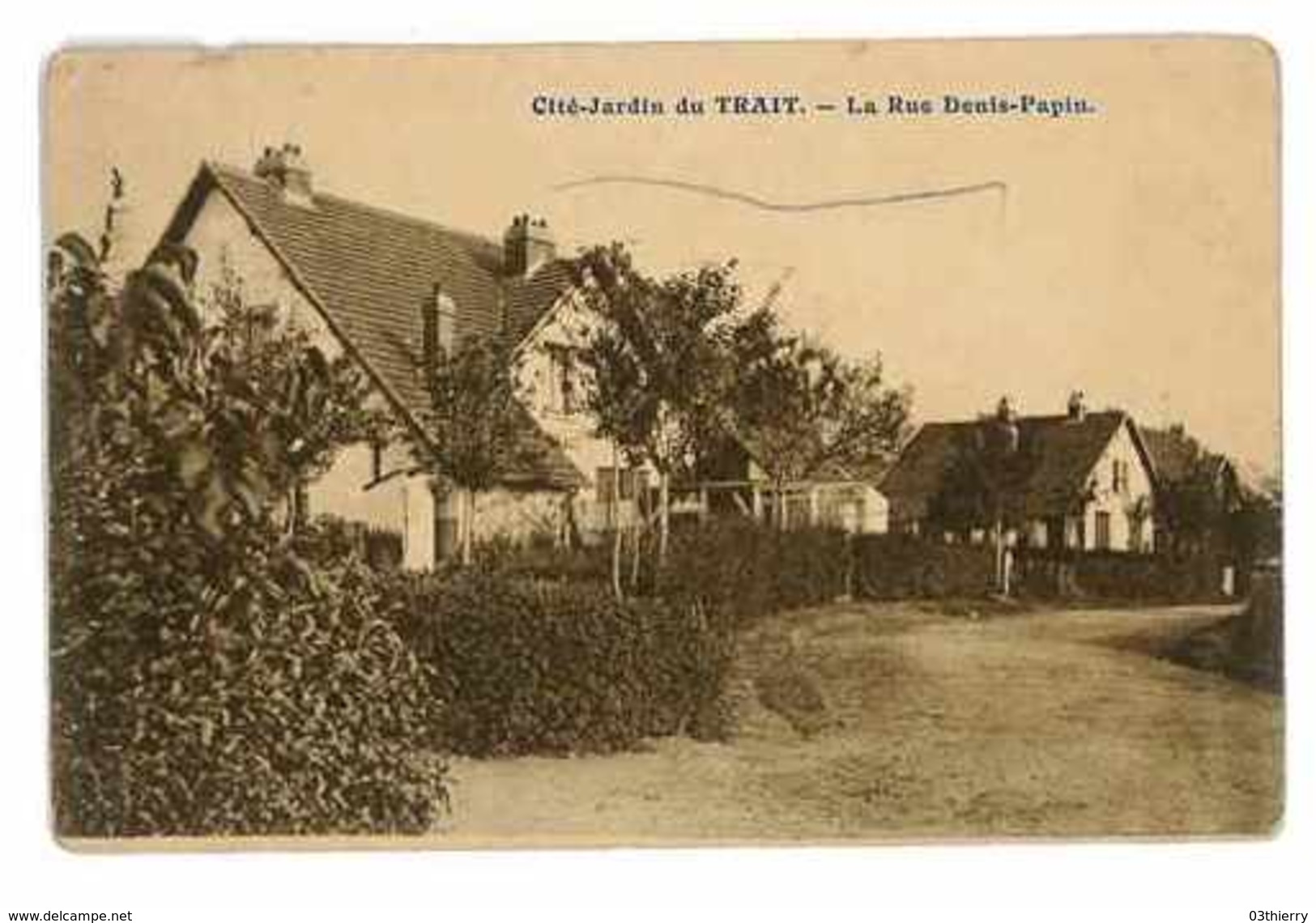 CPA 76 LE TRAIT CITE-JARDIN LA RUE DENIS-PAPIN - Le Trait