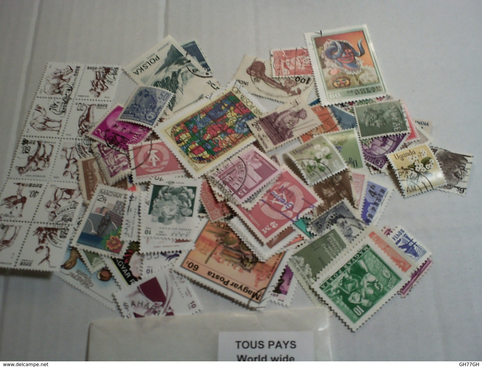 100 Timbres Tous Pays   VRAC - Vrac (max 999 Timbres)