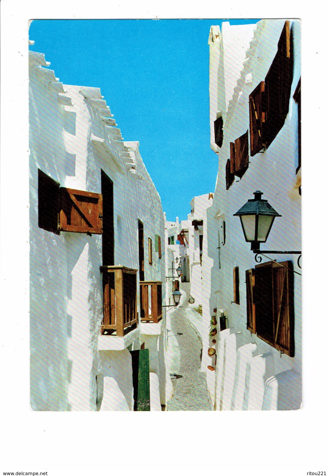 Cpm - MENORCA - BINIBECA - N°108   LUCIA MORA - Village De Pêcheurs - Une Rue - - Menorca